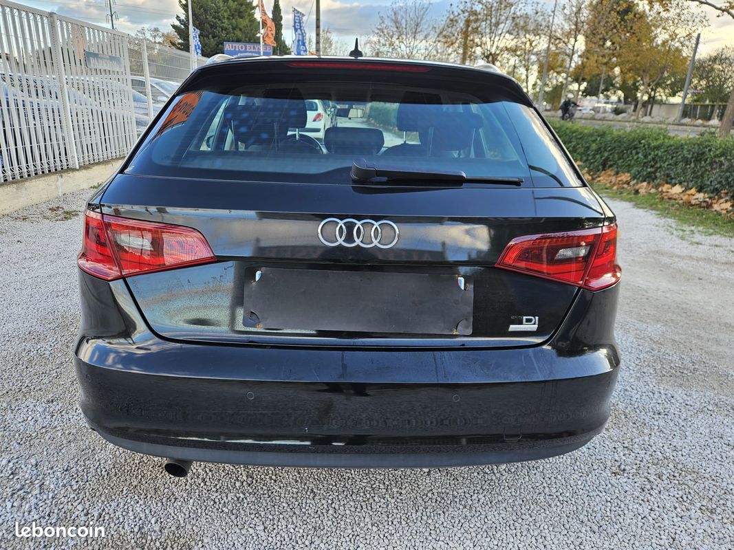 Audi A3 Sportback 1.6 TDI 110CV Attraction 2016 (image 8)