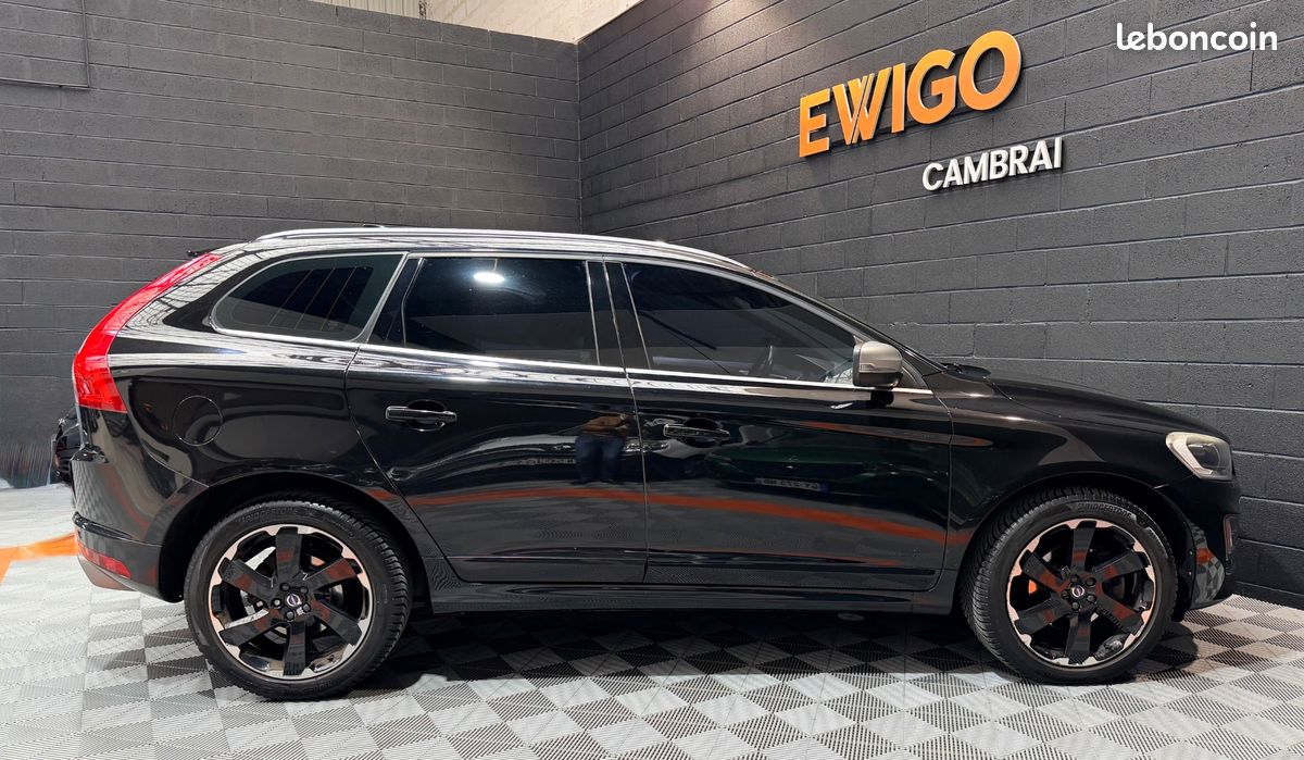 Volvo xc60 d4 190ch xenium + pack r-design-historique volvo-toit ouvrant-régulateur adaptatif-sièges elec (image 13)