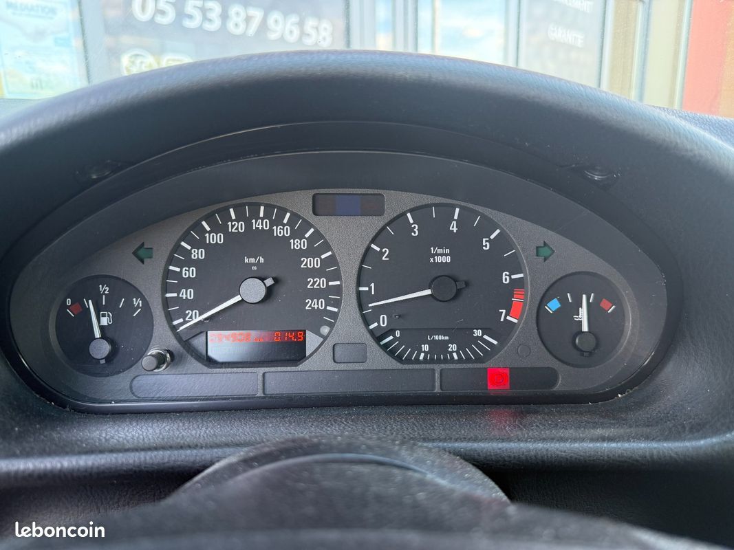 BMW 3 Cabriolet 320i (image 7)