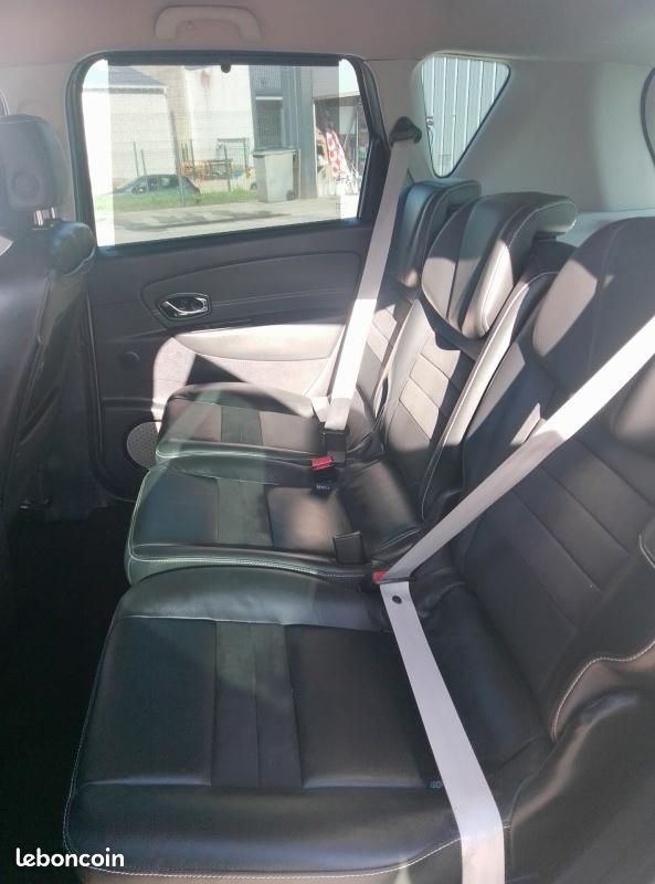 Renault Scénic III dCi 110 Bose Edition EDC (image 4)