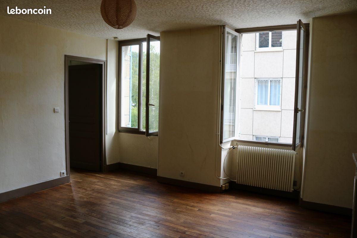 Immeuble 8 pièces 157 m² · à Aubusson · 157 m² · 79 000 €