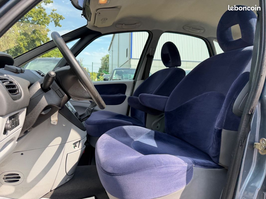 Citroën Xsara Picasso 1.6 HDI 90 CONFORT * PREMIÈRE MAIN (image 10)