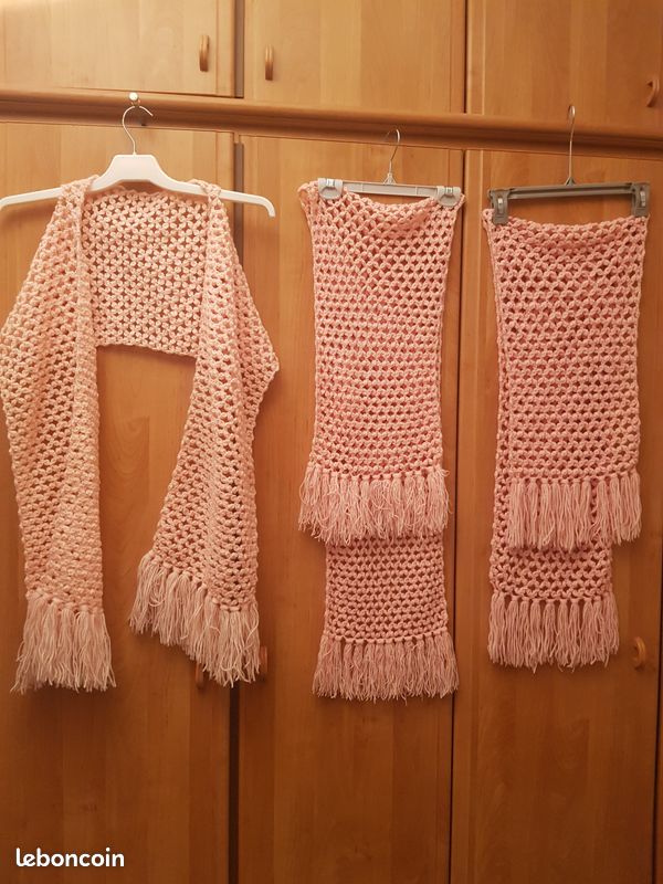 3 écharpes enfants faites mains au crochet ton rose (image 1)
