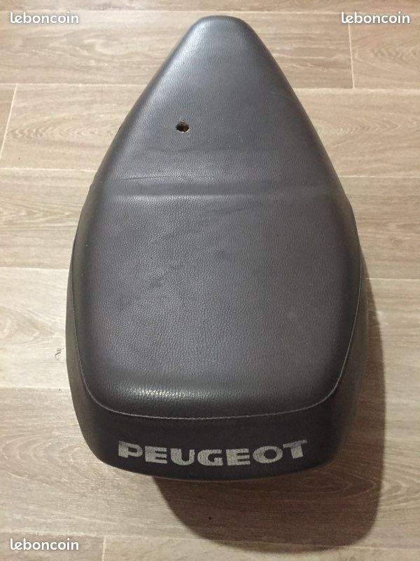 Selle de Peugeot SV 1992 49.9c 80c (image 1)