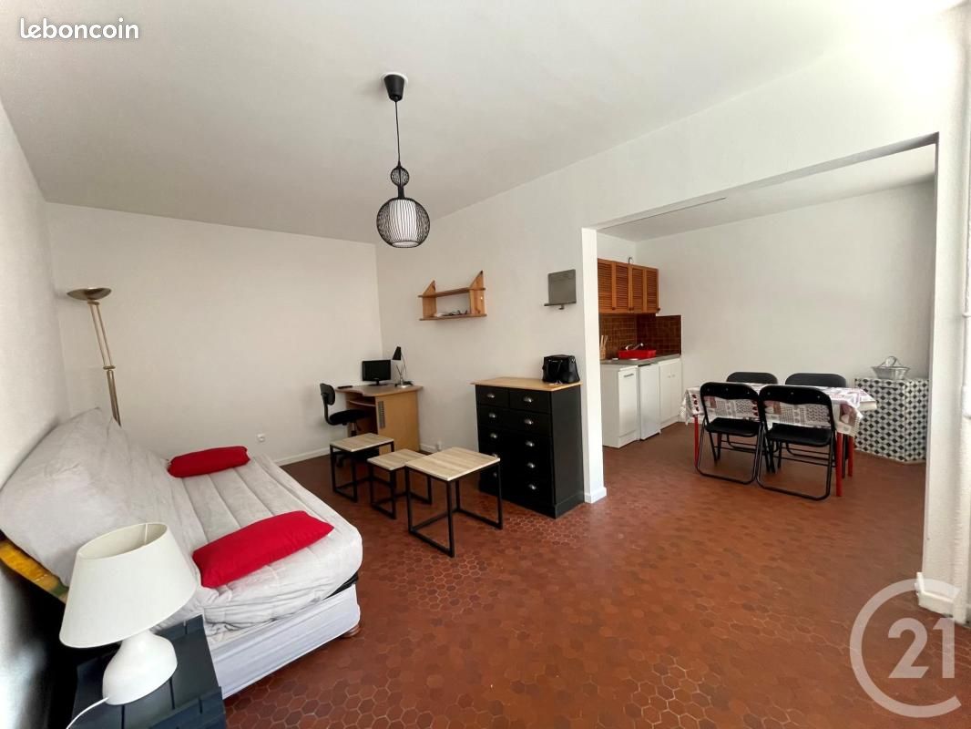 Appartement 1 pièce 28 m² · à Montbéliard · 28 m² · 390 €