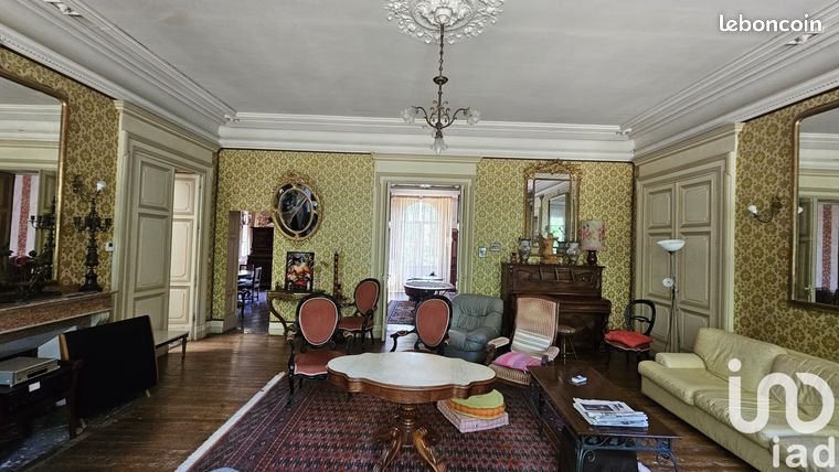 Chateau 8 pièces 577 m²