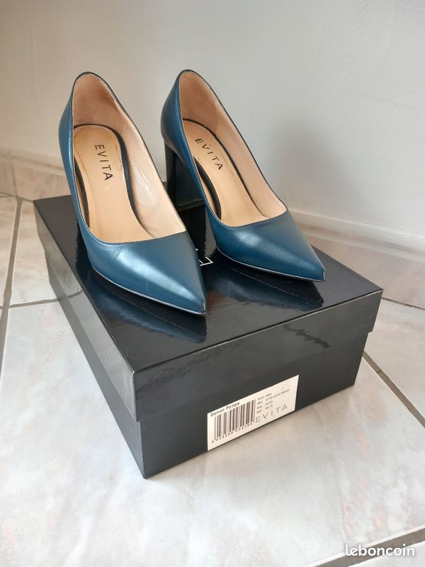 Escarpins bleu Evita Pointure 34 Chaussures
