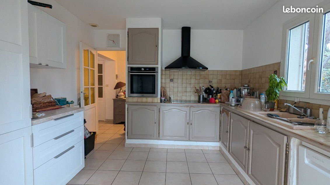 Maison a louer salon-de-provence - 6 pièce(s) - 145 m2 - Surfyn