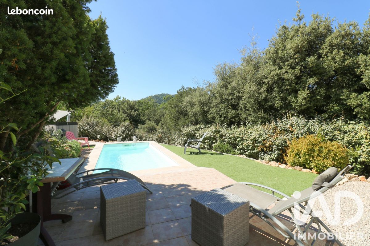 Maison 4 pièces 83 m² · à La Roquebrussanne · 83 m² · 370 000 €