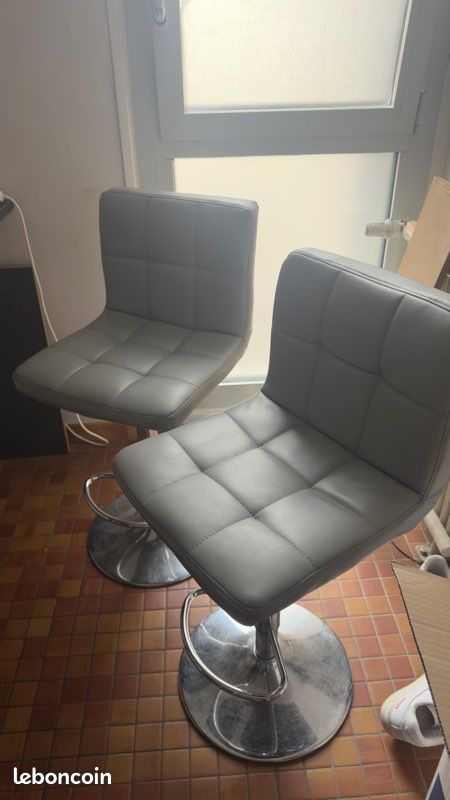 Chaise haute (image 1)