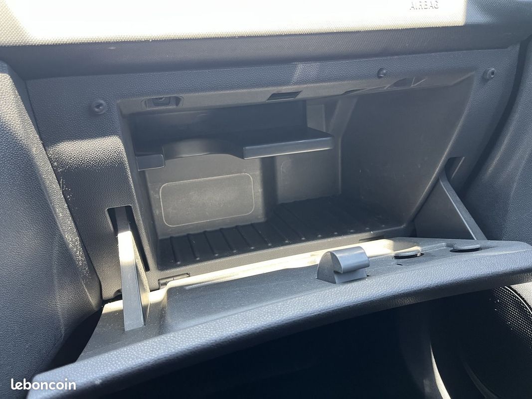 Opel CORSA 1.2 TWINPORT EDITION 3P (image 18)
