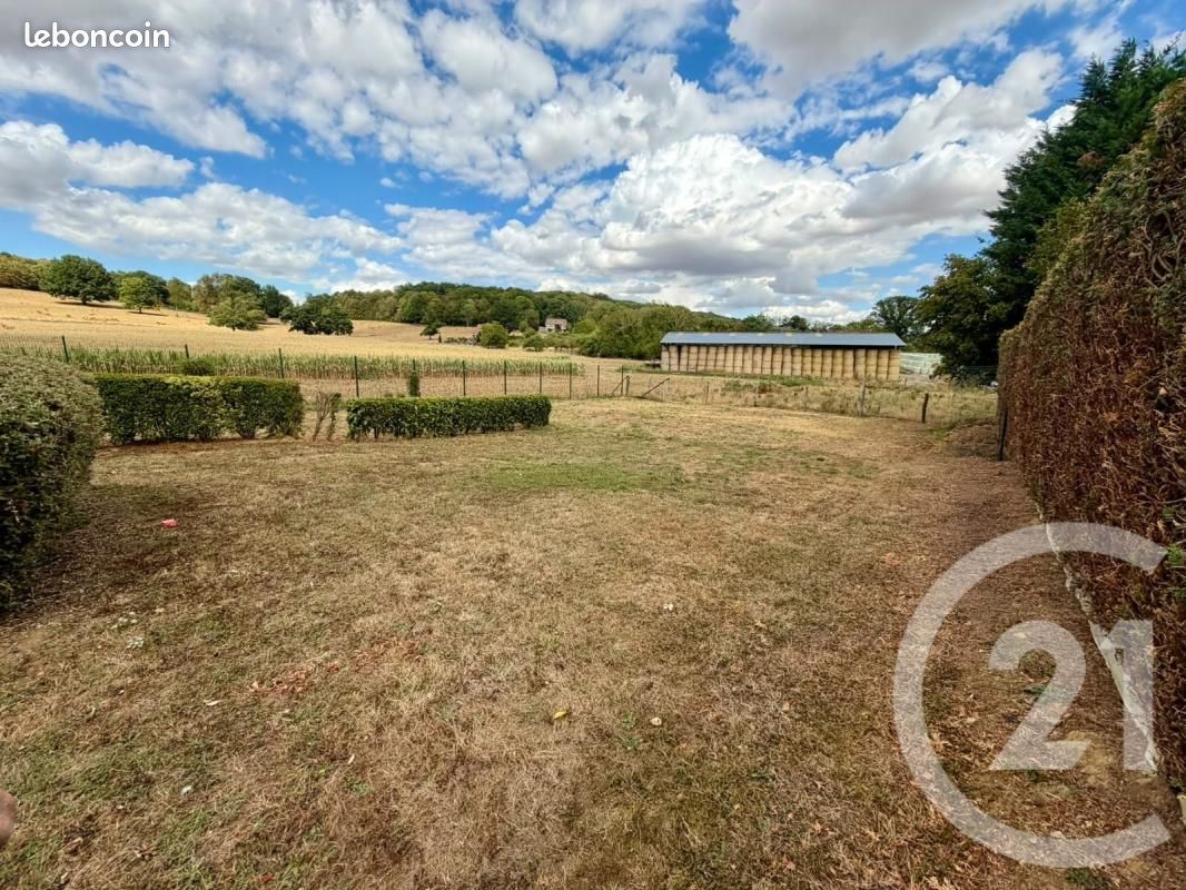 Terrain 599 m² Saint Mard · à Saint-Mard · 199 000 €
