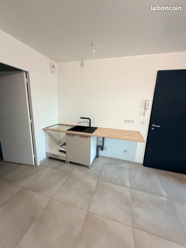 Appartement 2 pièces 32 m² · à Dammarie-les-Lys · 32 m² · 761 €/mois