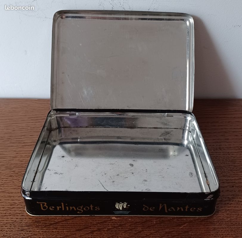 ANCIENNE BOITE METAL - BERLINGOTS NANTAIS - A LA