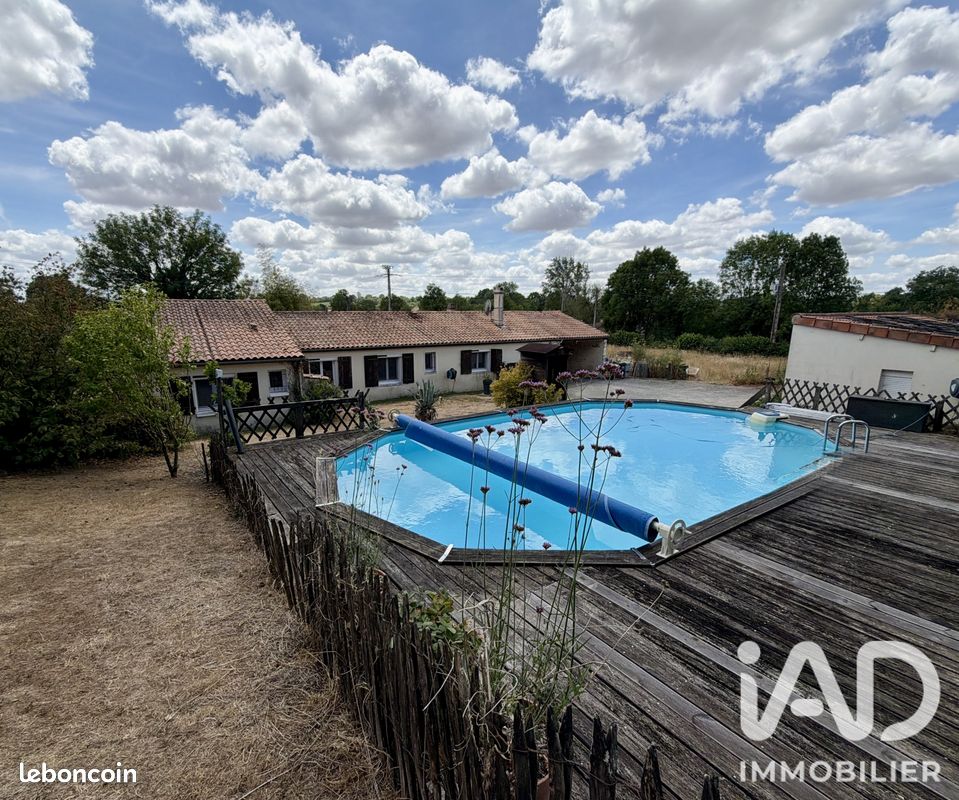 Maison 6 pièces 150 m² · à Pompaire · 150 m² · 209 000 €