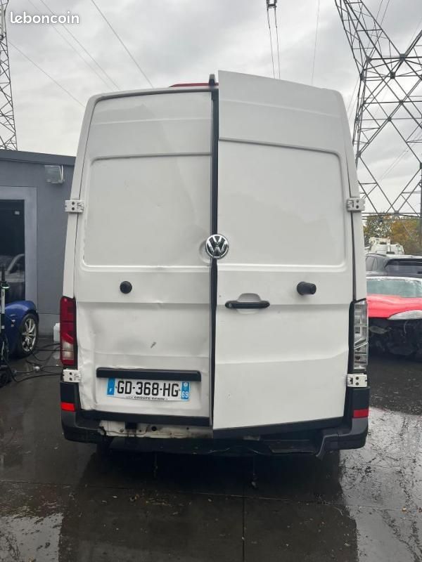 Volkswagen Crafter VAN e- 35 L3H3 136 CH ACCIDENTEE (image 7)