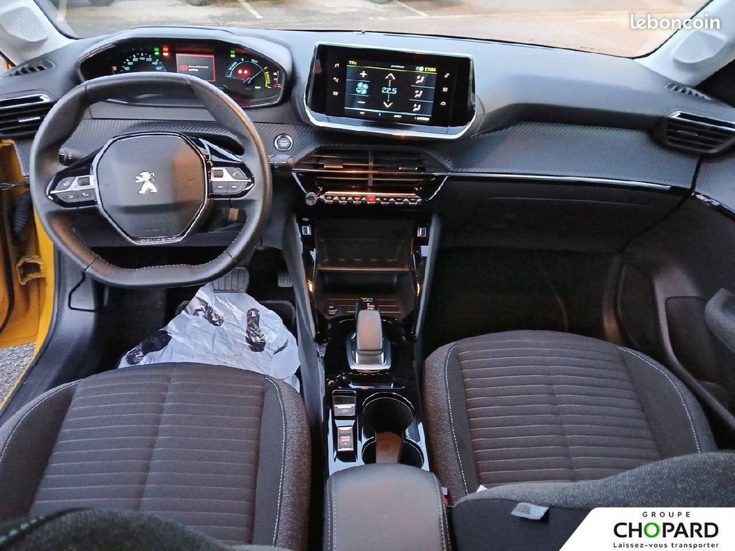 PEUGEOT 208 Electrique 50 kWh 136ch Style (image 8)