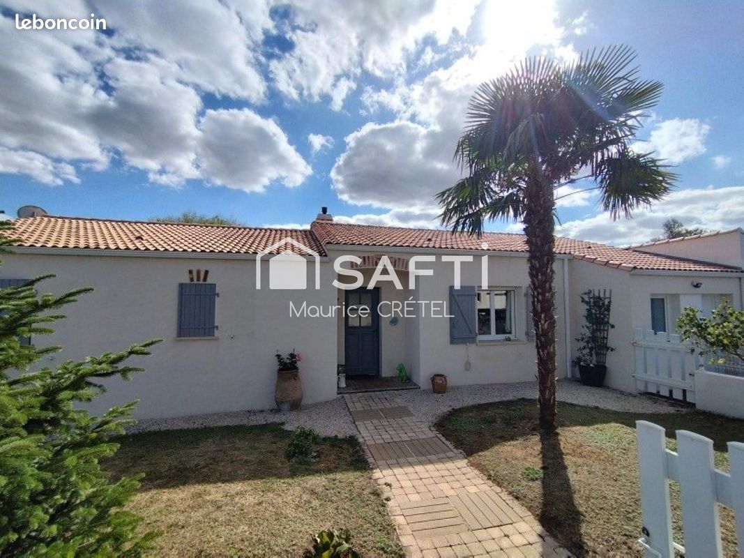 Maison 5 pièces 120 m² · à Saint-Martin-des-Noyers · 120 m² · 295 000 €