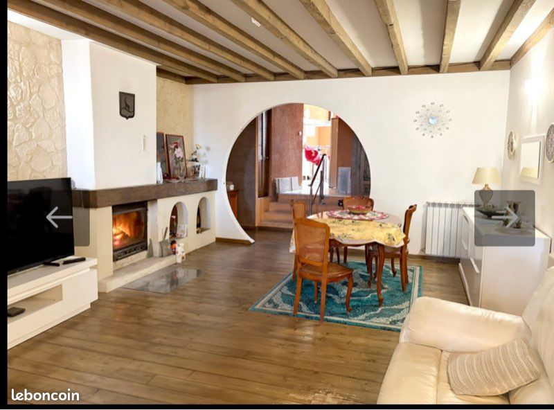 Maison 6 pièces 236 m² · à Laroque-d'Olmes · 236 m² · 52 000 €