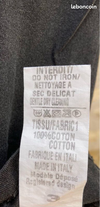 Tee-shirt col V, manches courtes, en coton noir délavé sérigraphié, La Petite Étoile, T3 = 40/42 (image 12)