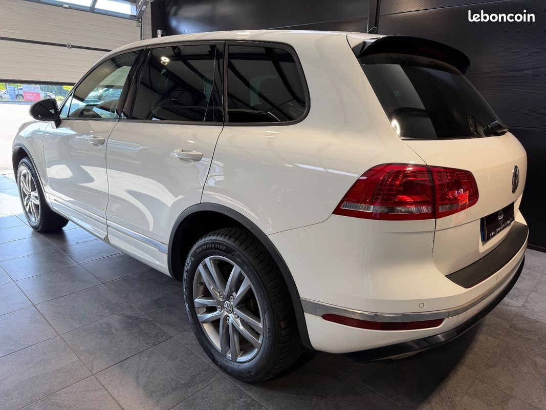 Volkswagen Touareg 3,0L V6 TDI 262Ch R-LINE BVA8 4X4 (image 4)
