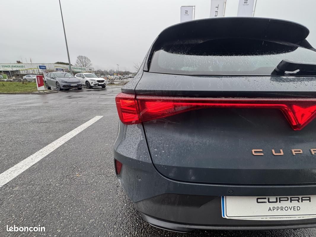 Cupra Leon SPORTSTOURER 1.5 eTSI Hybrid 150 ch DSG7 V (image 14)