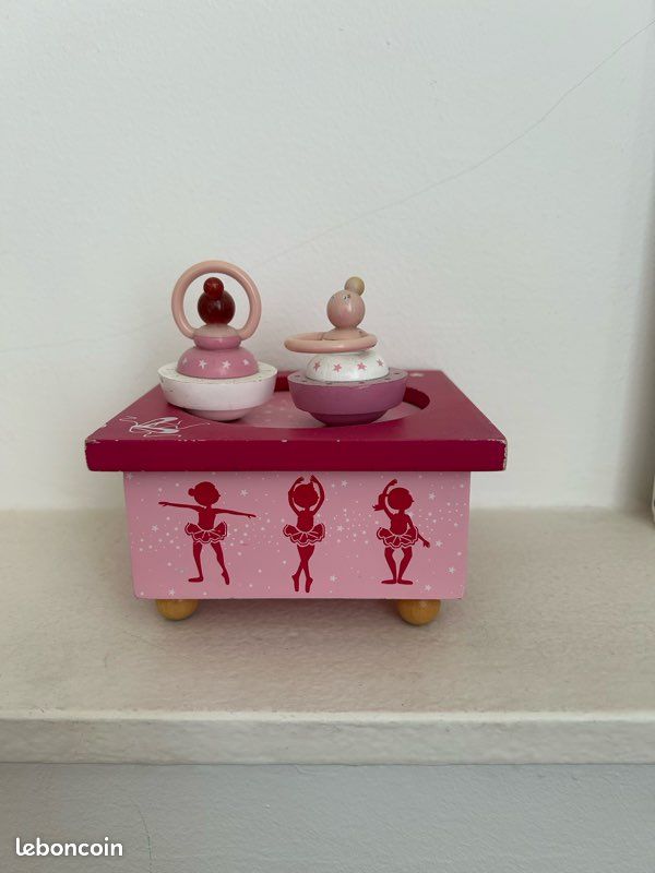 Boîte à musique en bois rose danseuses Trousselier (image 1)