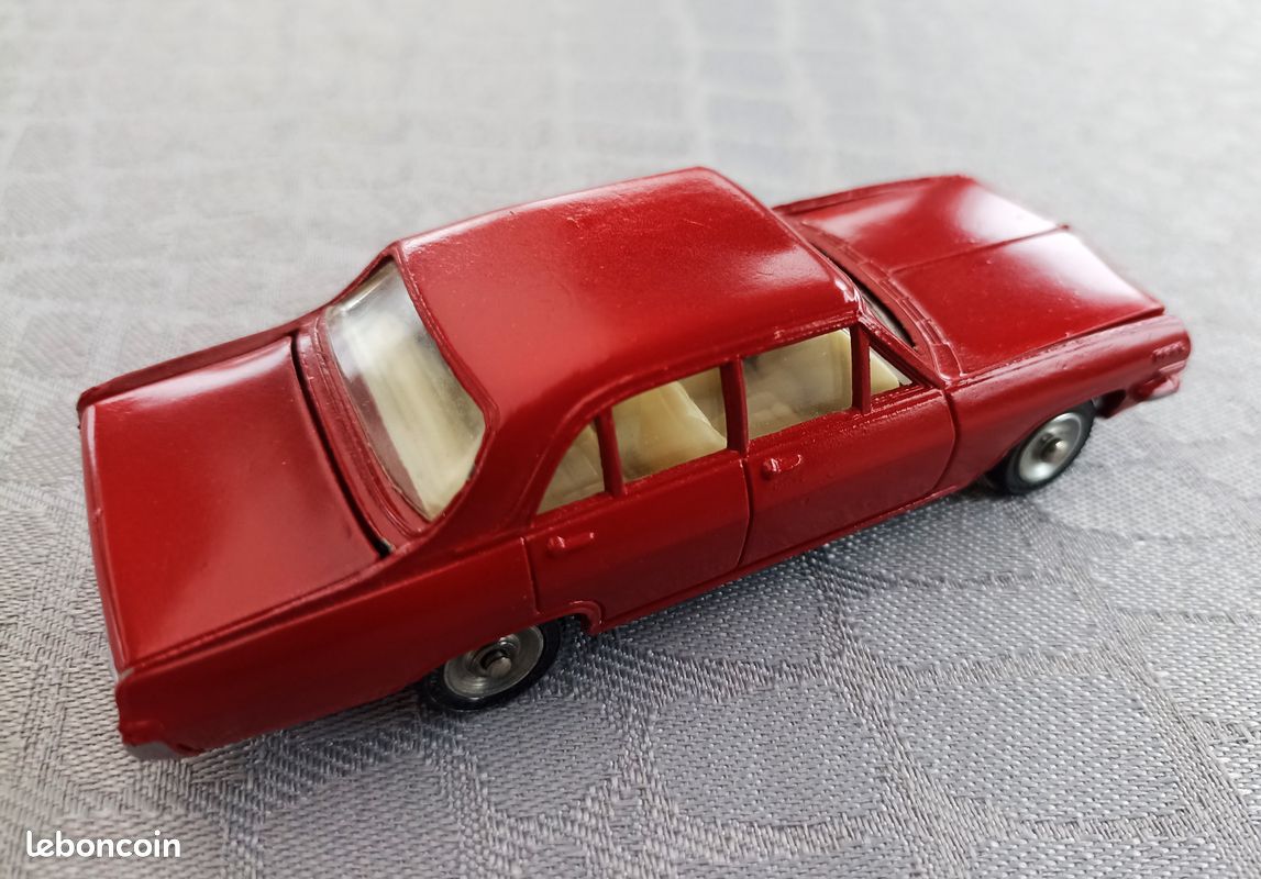 Voiture Miniature Dinky Toys Opel Admiral Rouge 1:43 - Occasion, Sortie De Boîte