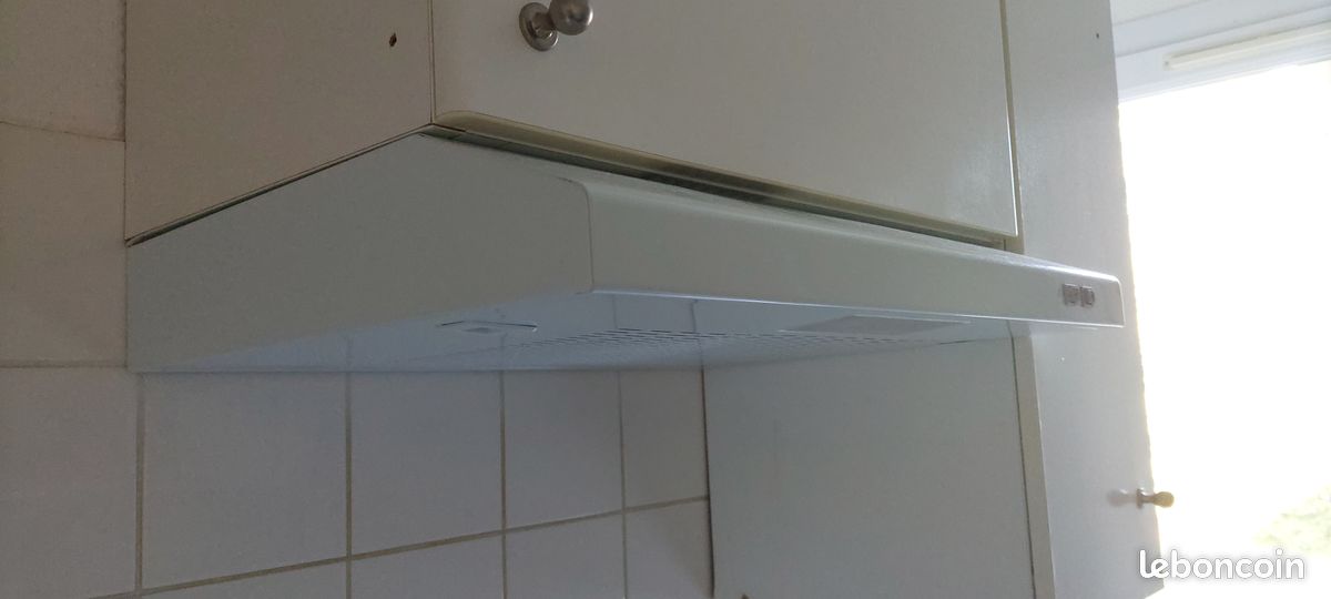Hotte de cuisine blanche avec lumière 60cm de large (image 2)