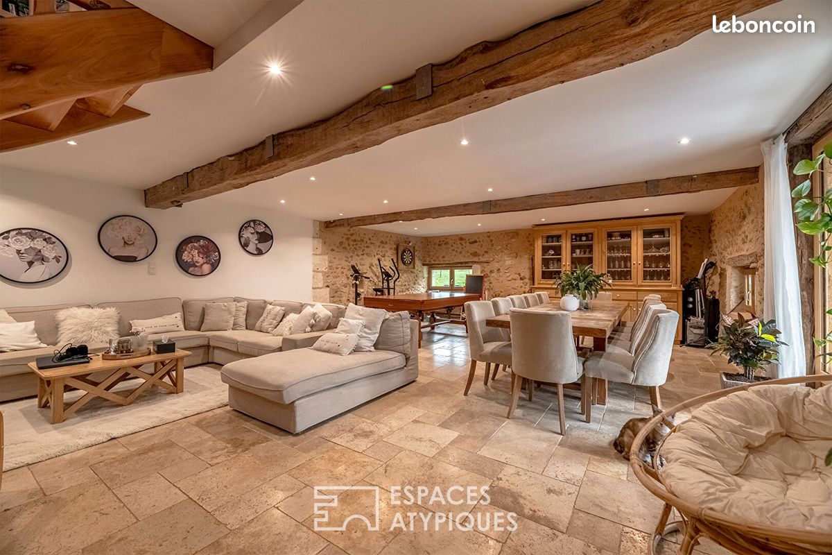 Maison 8 pièces 244 m² · à Villamblard · 244 m² · 390 000 €