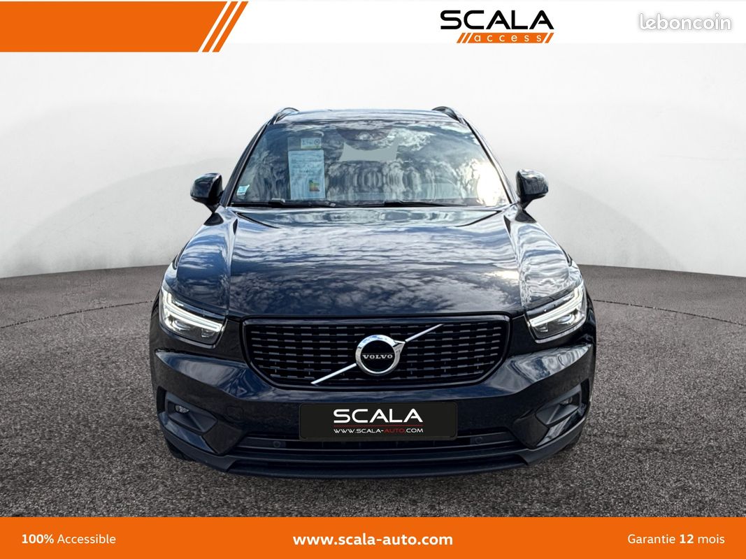 VOLVO XC40 D4 AWD AdBlue 190 ch Geartronic 8 Momentum (image 8)