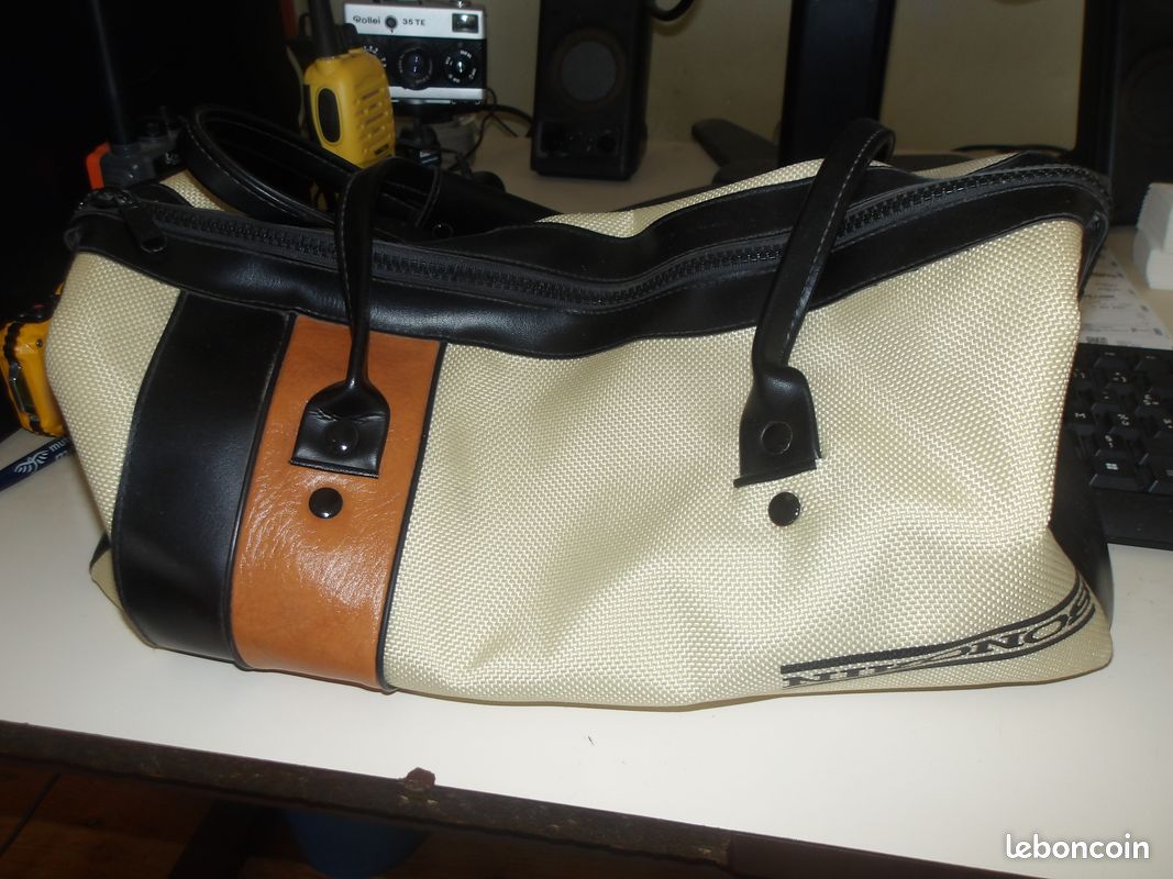 Nikonos, sac de transport tbe rare (image 1)