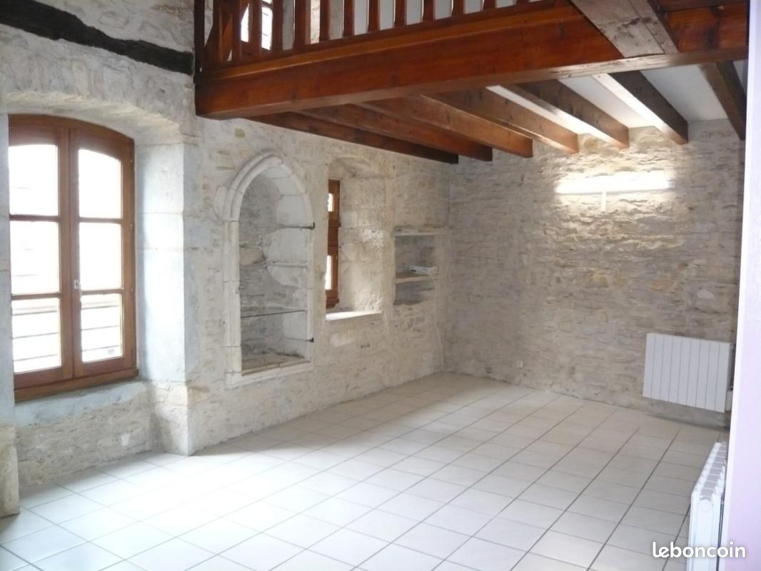 Appartement 2 pièces 59 m² · à Crémieu · 59 m² · 665 €