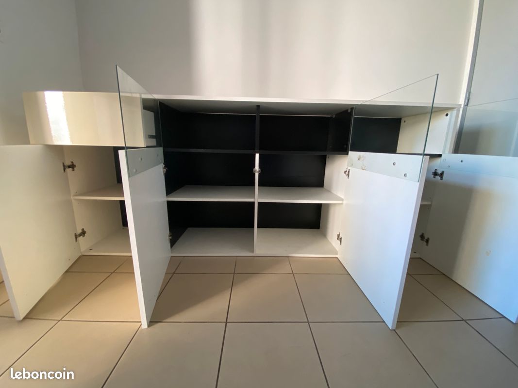 À vendre meuble et chaise haute (image 2)