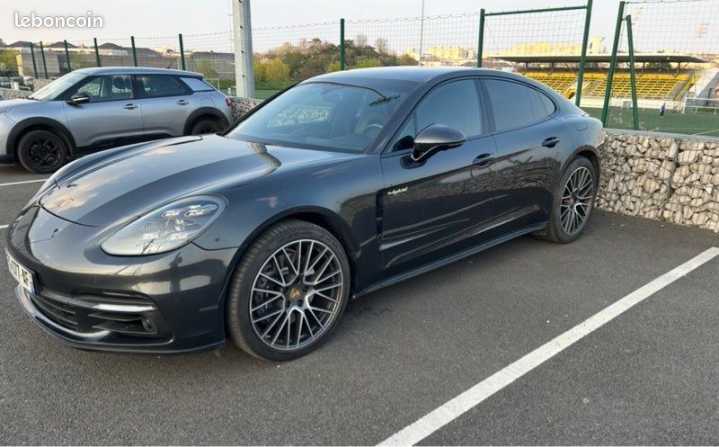 PORSCHE PANAMERA HYBRIDE RECHARGABLE (20k D’OPTIONS) (image 1)