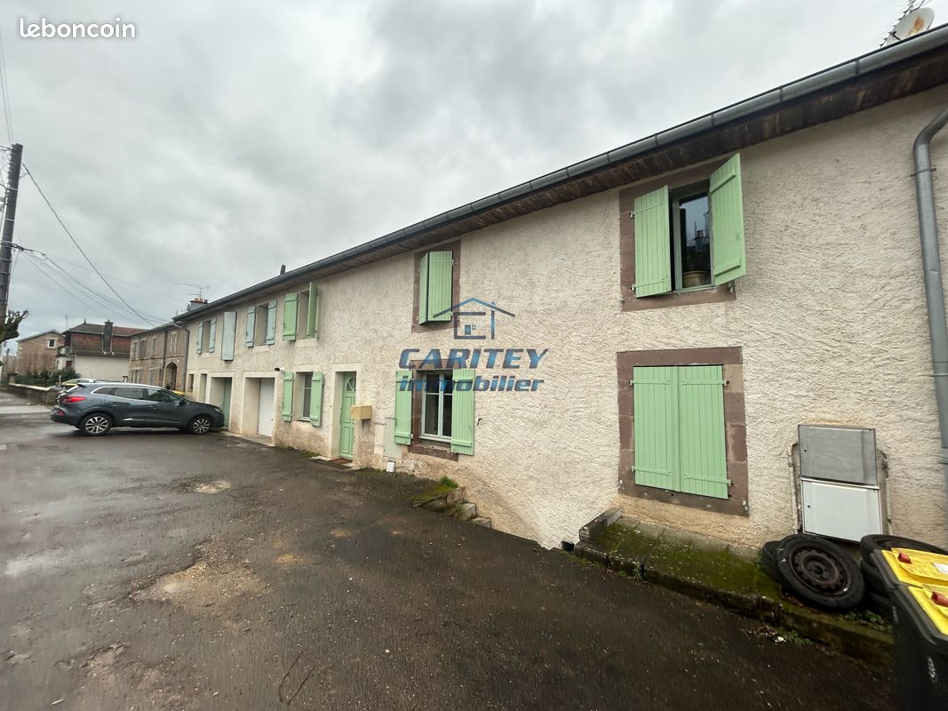 Immeuble 268 m² · à Luxeuil-les-Bains · 268 m² · 180 000 €