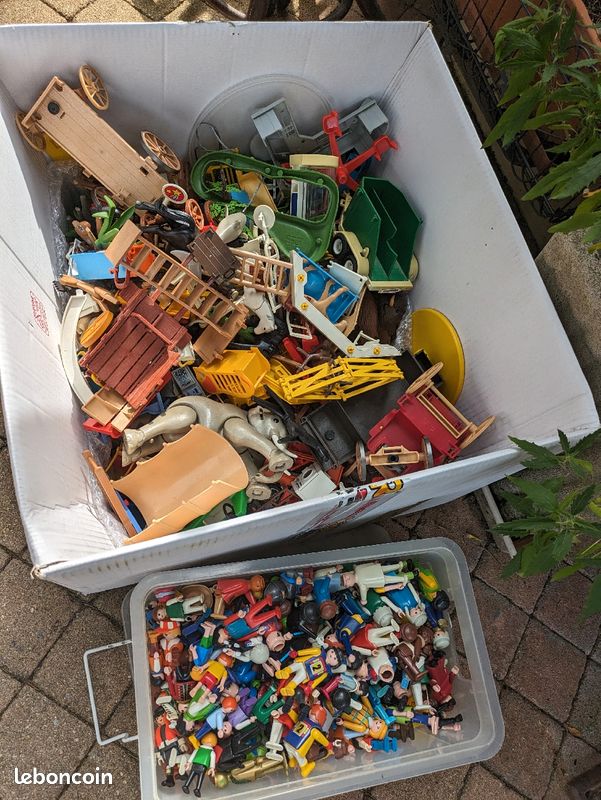 Lot playmobils (image 1)