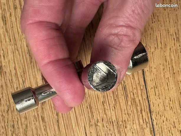 Clé Triangulaire 4 Voies 5 Tailles SDKZBFC - 7 à 18mm - Pour Compteur Eau/électricité