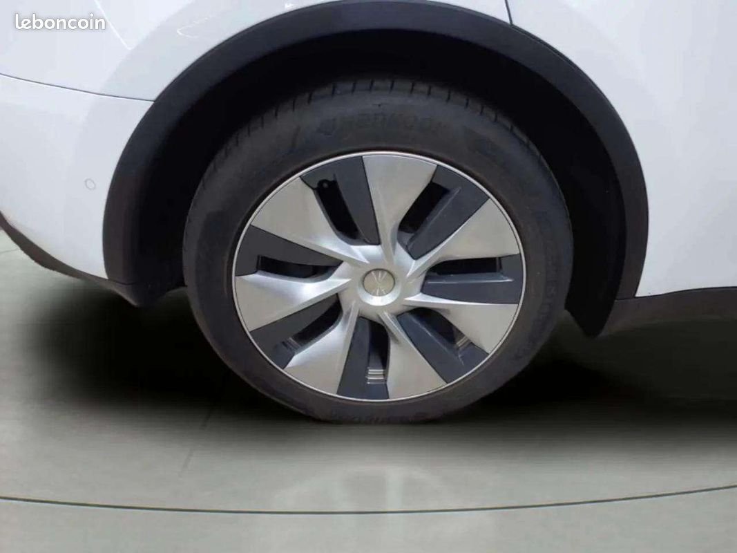 TESLA MODEL Y Long Range AWD * 514 ch * SOH 91,9 % * Pano * Autopilot * Caméra 360 (image 11)