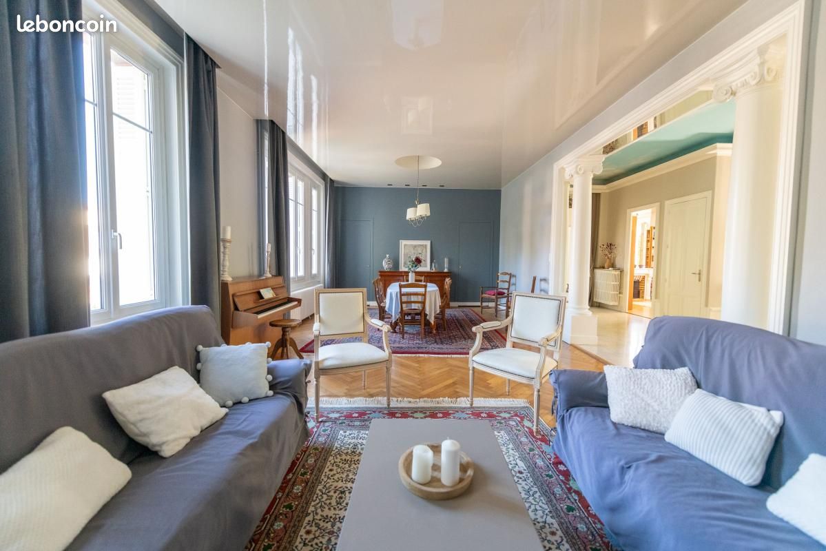 Maison 9 pièces 432 m² · à Saint-Paul-en-Jarez · 432 m² · 799 000 €