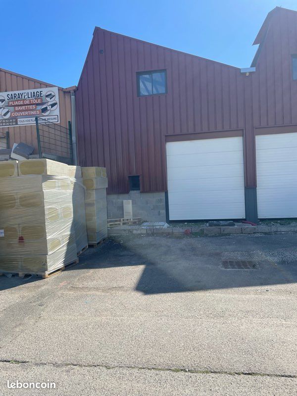 Local commercial 1 pièce 160 m² · à Vénissieux · 160 m² · 300 000 €