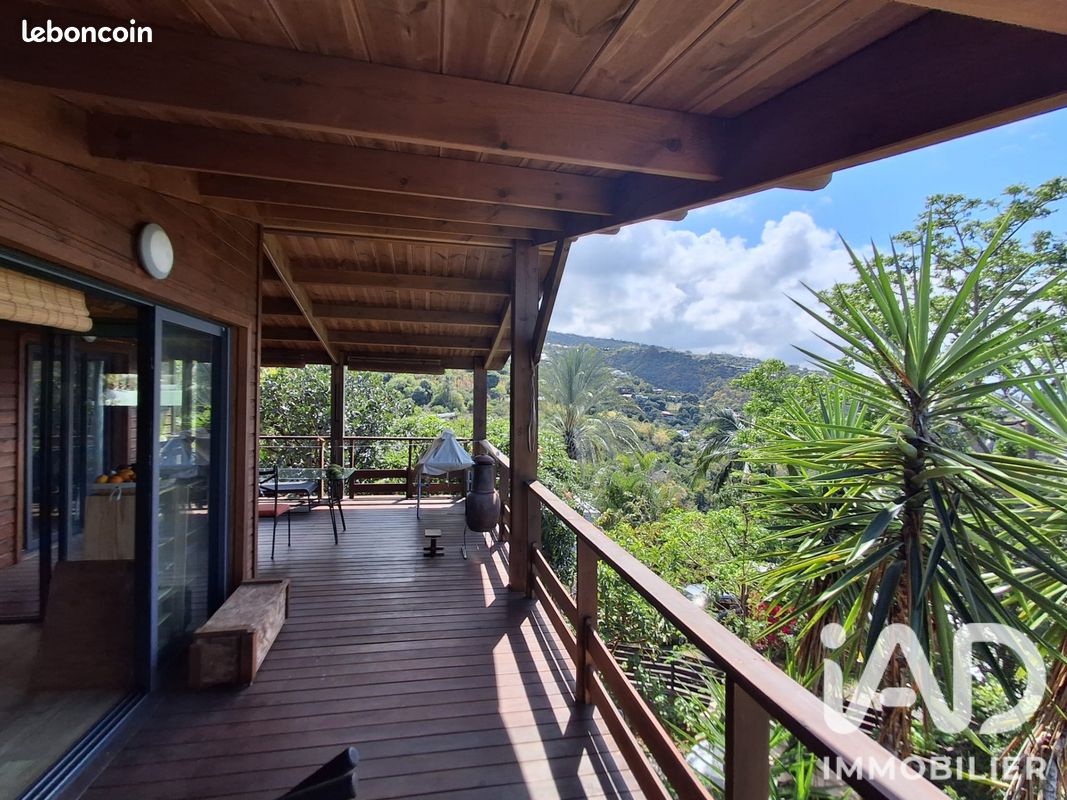 Maison 3 pièces 78 m² · à L'Étang-Salé · 78 m² · 410 000 €