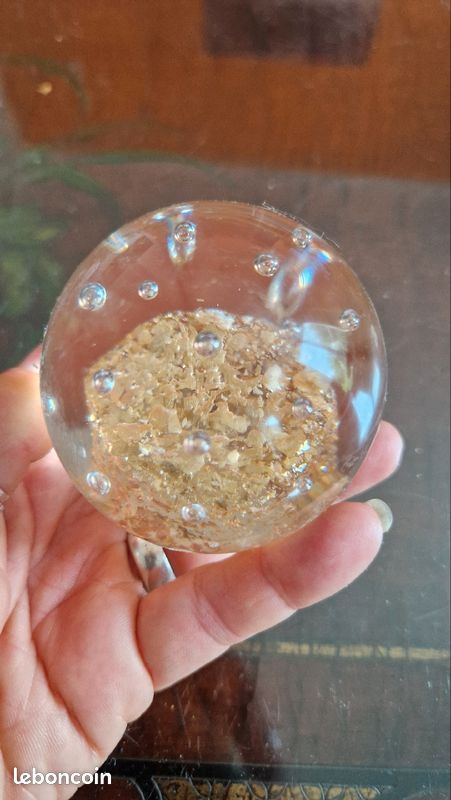 Boule en cristal bulles dorées (image 2)
