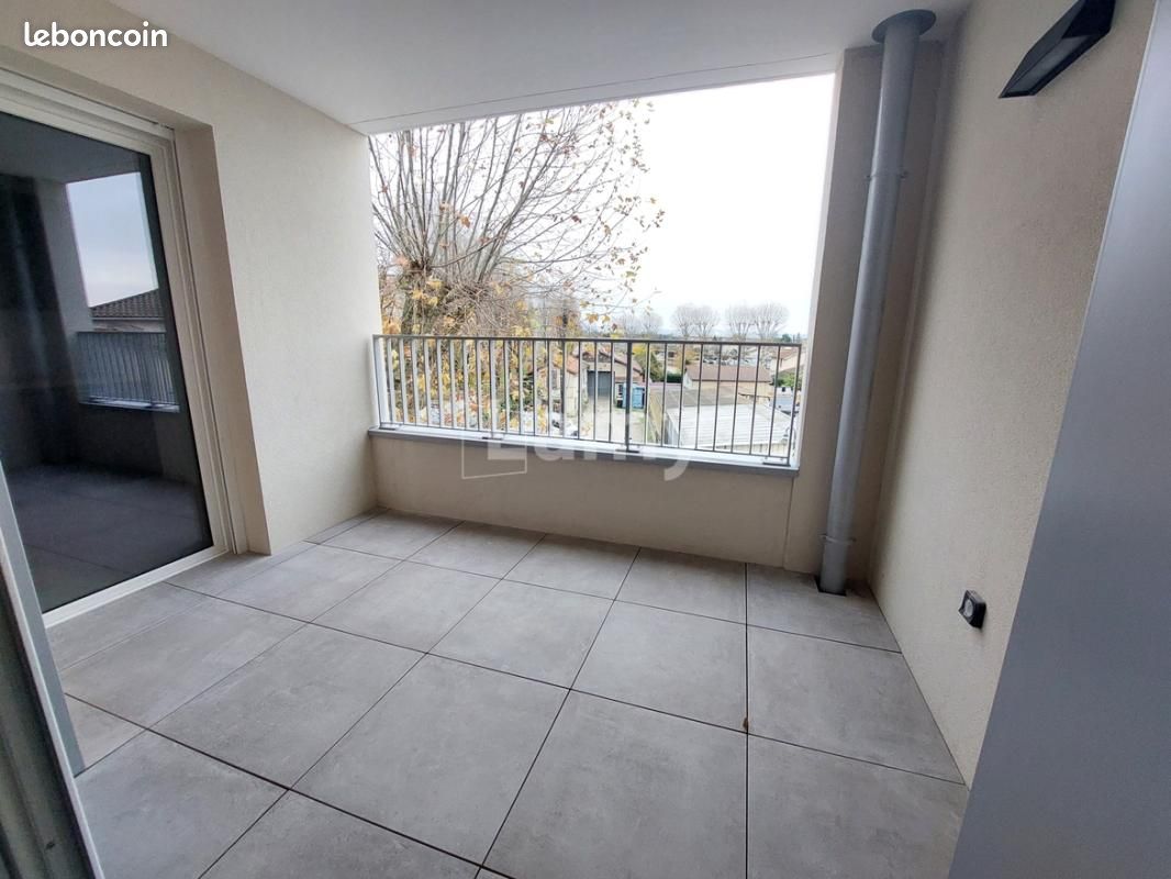 Appartement 3 pièces 68 m² · à Montluel · 68 m² · 955 €