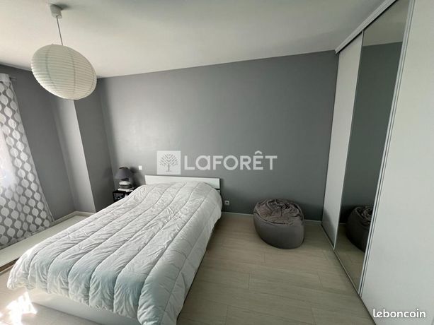 https://img.leboncoin.fr/api/v1/lbcpb1/images/af/51/ab/af51abee9b67d38904c0173784f0041596d24778.jpg?rule=ad-image