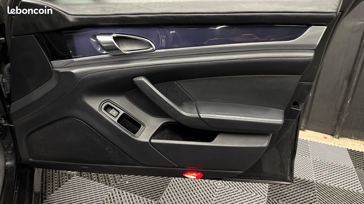 PORSCHE PANAMERA S HYBRID BVA / PACK CHRONO / TOIT OUVRANt (image 44)