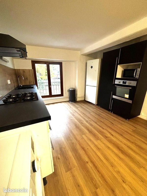 Appartement 3 pièces 79 m² · à Lyon · 79 m² · 1 130 €/mois