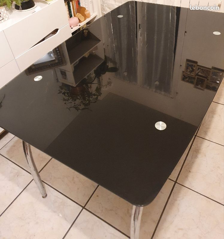 Table à manger (image 1)