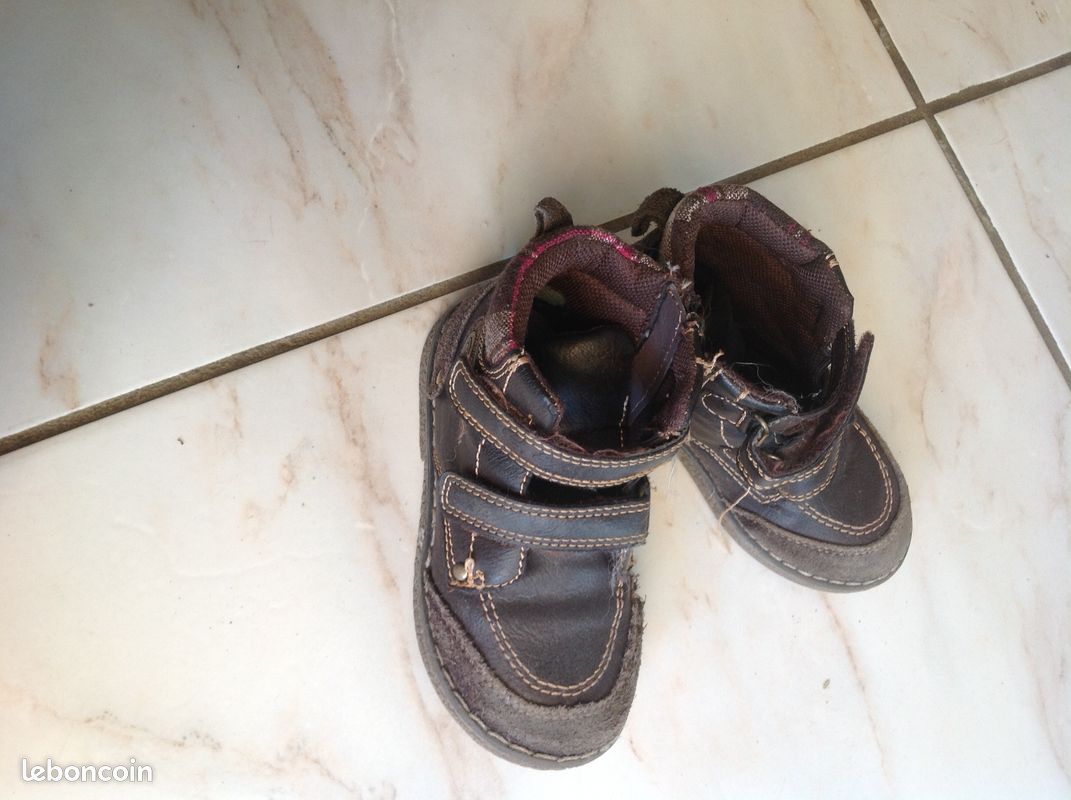 Chaussures garçon taille 25 toutes saisons (image 1)