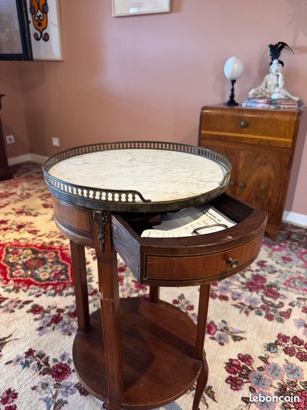 Guéridon / table d’appoint ancienne en bois et marbre – style Louis XVI (image 5)